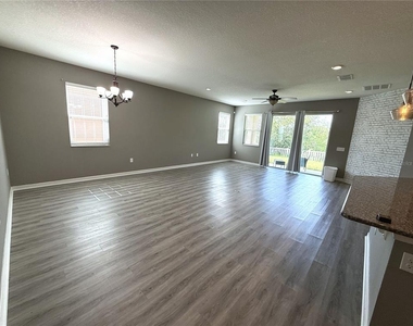 10638 Laguna Plains Drive - Photo Thumbnail 18