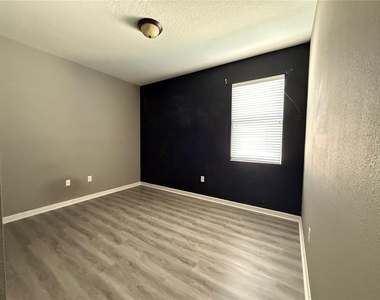 10638 Laguna Plains Drive - Photo Thumbnail 35