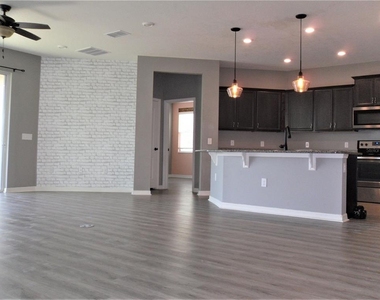 10638 Laguna Plains Drive - Photo Thumbnail 12