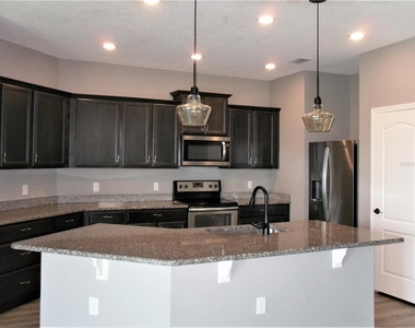10638 Laguna Plains Drive - Photo Thumbnail 9