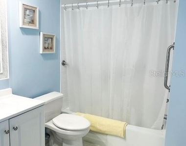 4725 Cove Circle - Photo Thumbnail 9