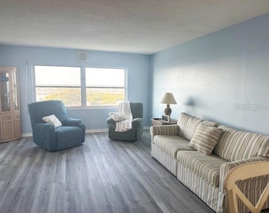 4725 Cove Circle - Photo Thumbnail 5