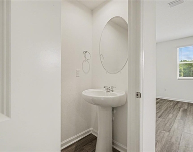 11890 Sylvia Street - Photo Thumbnail 11