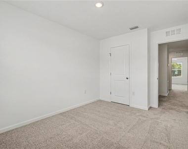 11890 Sylvia Street - Photo Thumbnail 18