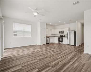11890 Sylvia Street - Photo Thumbnail 9