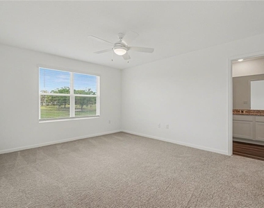 11890 Sylvia Street - Photo Thumbnail 13