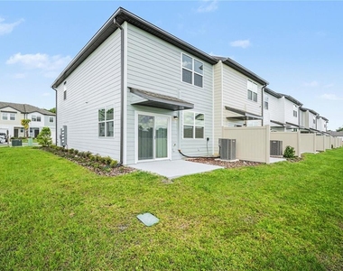 11890 Sylvia Street - Photo Thumbnail 23