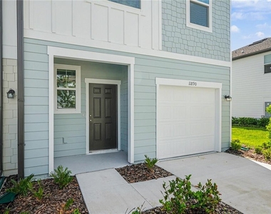11890 Sylvia Street - Photo Thumbnail 2