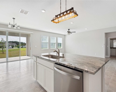 2560 Warren Acres Boulevard - Photo Thumbnail 9