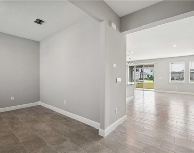 2560 Warren Acres Boulevard - Photo Thumbnail 10