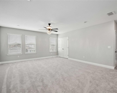 2560 Warren Acres Boulevard - Photo Thumbnail 16