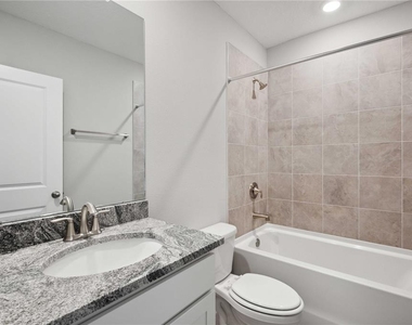 2560 Warren Acres Boulevard - Photo Thumbnail 27