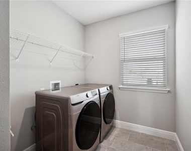 2560 Warren Acres Boulevard - Photo Thumbnail 28