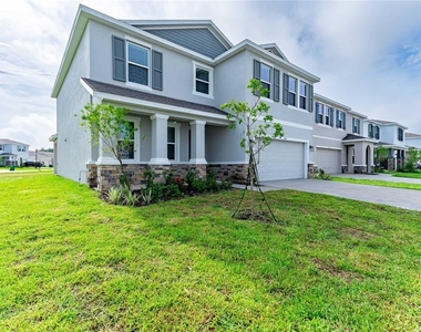 2560 Warren Acres Boulevard - Photo Thumbnail 1