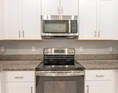 11920 Castine Street - Photo Thumbnail 9