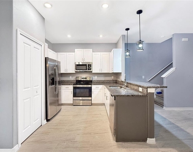 11920 Castine Street - Photo Thumbnail 6
