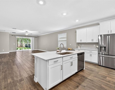19462 Forest Garden Court - Photo Thumbnail 8