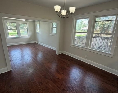 919 W Plymouth Street - Photo Thumbnail 2