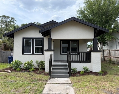 919 W Plymouth Street - Photo Thumbnail 16