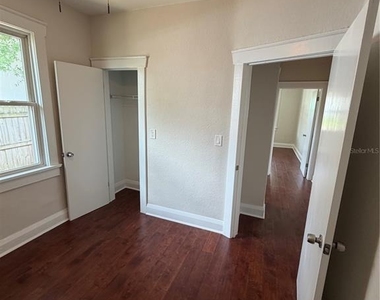 919 W Plymouth Street - Photo Thumbnail 14