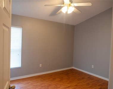 1851 Falling Star Lane - Photo Thumbnail 23
