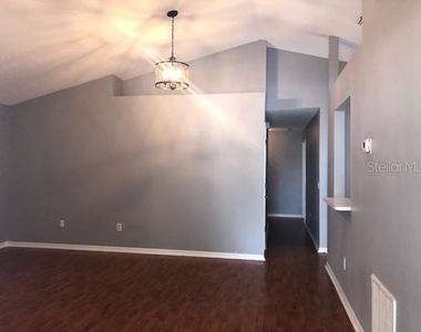 1851 Falling Star Lane - Photo Thumbnail 4