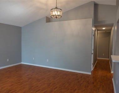 1851 Falling Star Lane - Photo Thumbnail 6