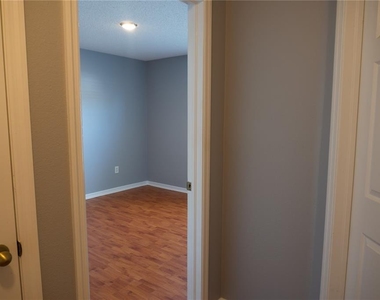 1851 Falling Star Lane - Photo Thumbnail 38