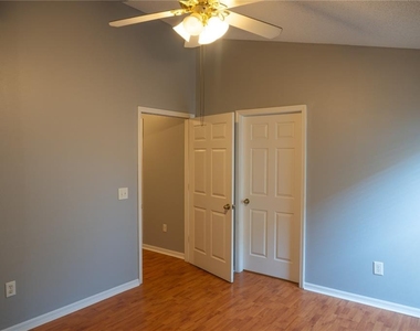 1851 Falling Star Lane - Photo Thumbnail 25