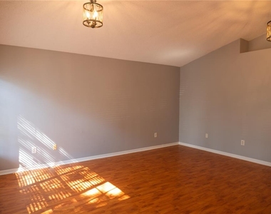 1851 Falling Star Lane - Photo Thumbnail 8