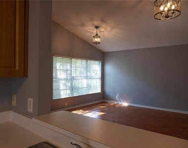 1851 Falling Star Lane - Photo Thumbnail 16