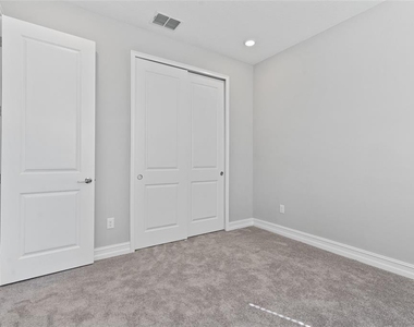 4989 San Martino Drive - Photo Thumbnail 16