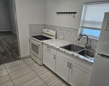 306 Turner Street - Photo Thumbnail 7