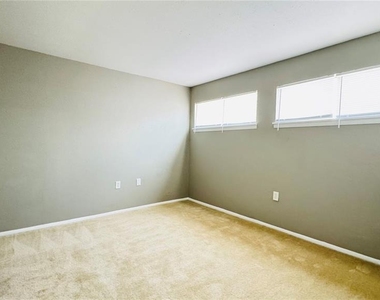 4016 Woodfern Drive - Photo Thumbnail 12
