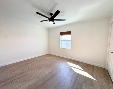 9205 Tudor Drive - Photo Thumbnail 23