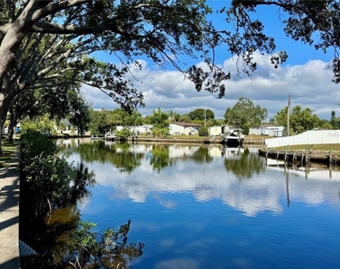 9205 Tudor Drive - Photo Thumbnail 36