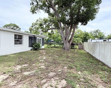 8512 Longboat Lane - Photo Thumbnail 37