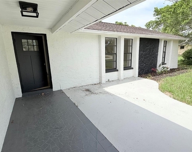 8512 Longboat Lane - Photo Thumbnail 31