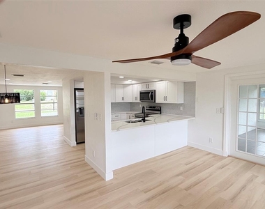 8512 Longboat Lane - Photo Thumbnail 28