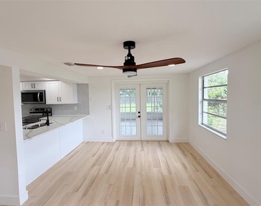 8512 Longboat Lane - Photo Thumbnail 27