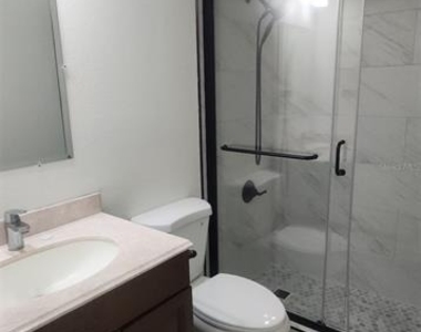 16335 Rambling Vine Drive W - Photo Thumbnail 17