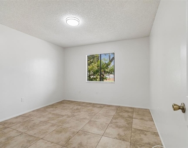 2945 Grovewood Boulevard - Photo Thumbnail 45