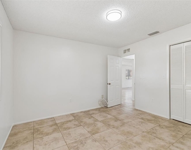 2945 Grovewood Boulevard - Photo Thumbnail 47