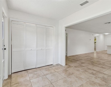 2945 Grovewood Boulevard - Photo Thumbnail 32
