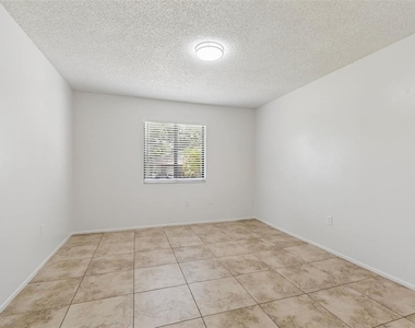 2945 Grovewood Boulevard - Photo Thumbnail 36