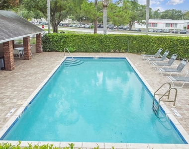 2945 Grovewood Boulevard - Photo Thumbnail 68