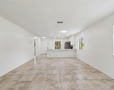 2945 Grovewood Boulevard - Photo Thumbnail 25