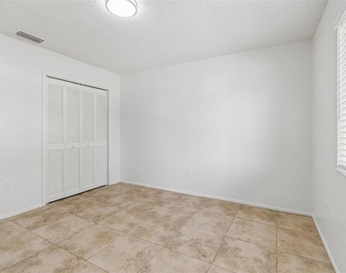2945 Grovewood Boulevard - Photo Thumbnail 46