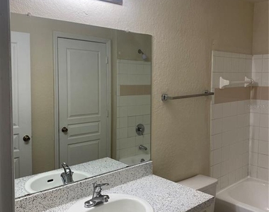 17110 Carrington Park Drive - Photo Thumbnail 27