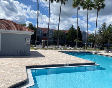 18001 Richmond Place Drive - Photo Thumbnail 18